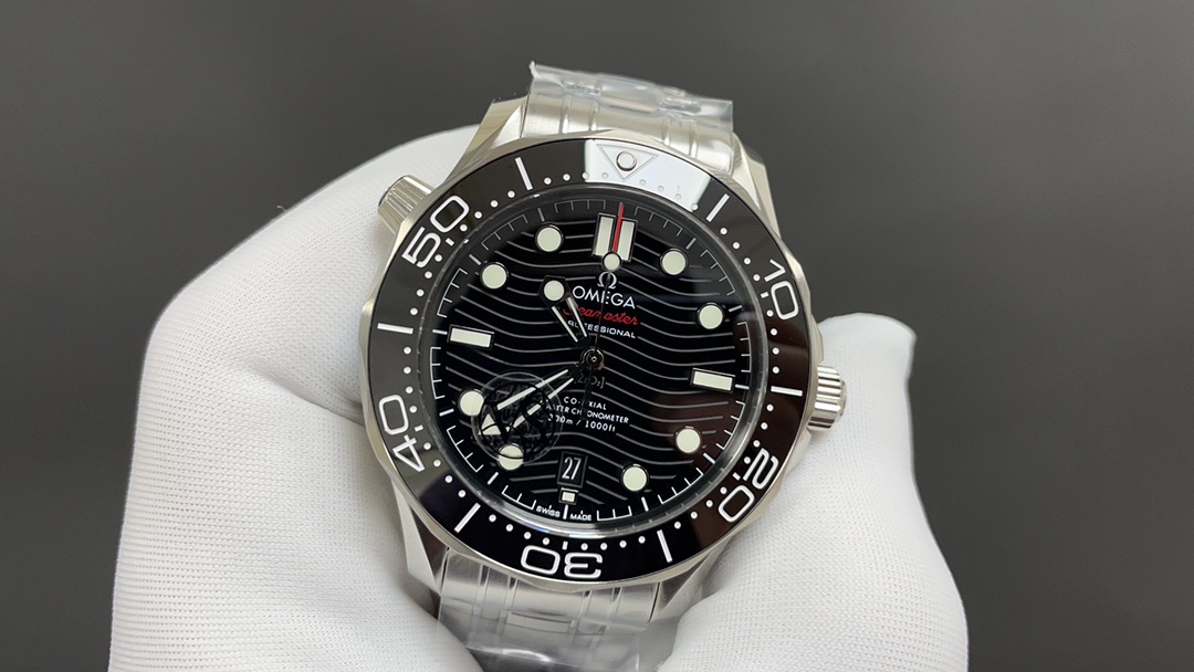 Omega 欧米茄 海马 300 8800