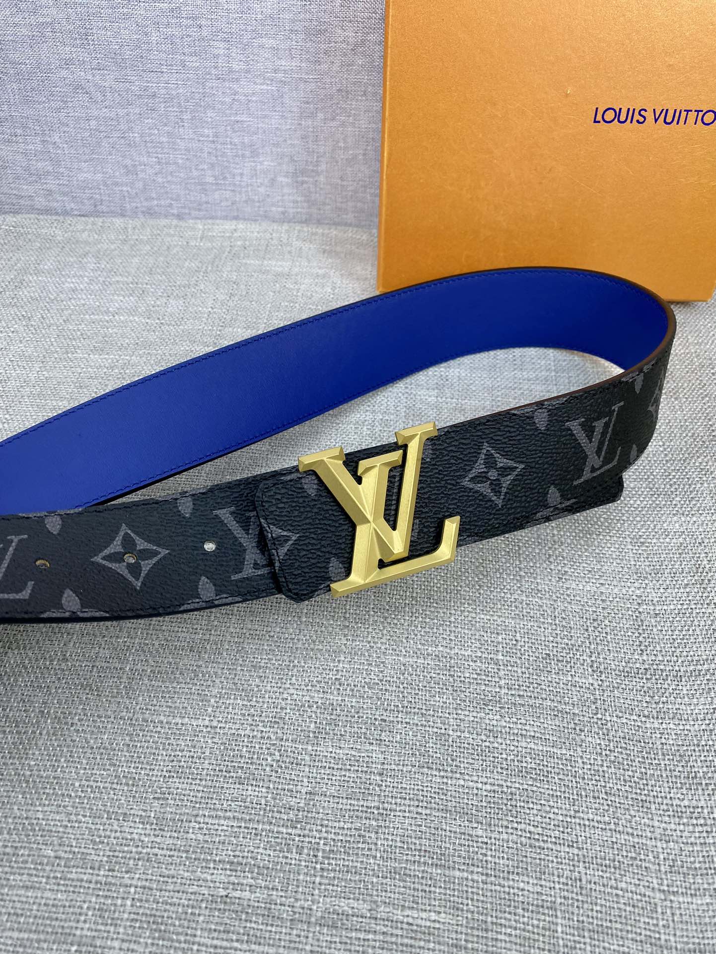 作为路易威登备受喜爱的设计之一LVI