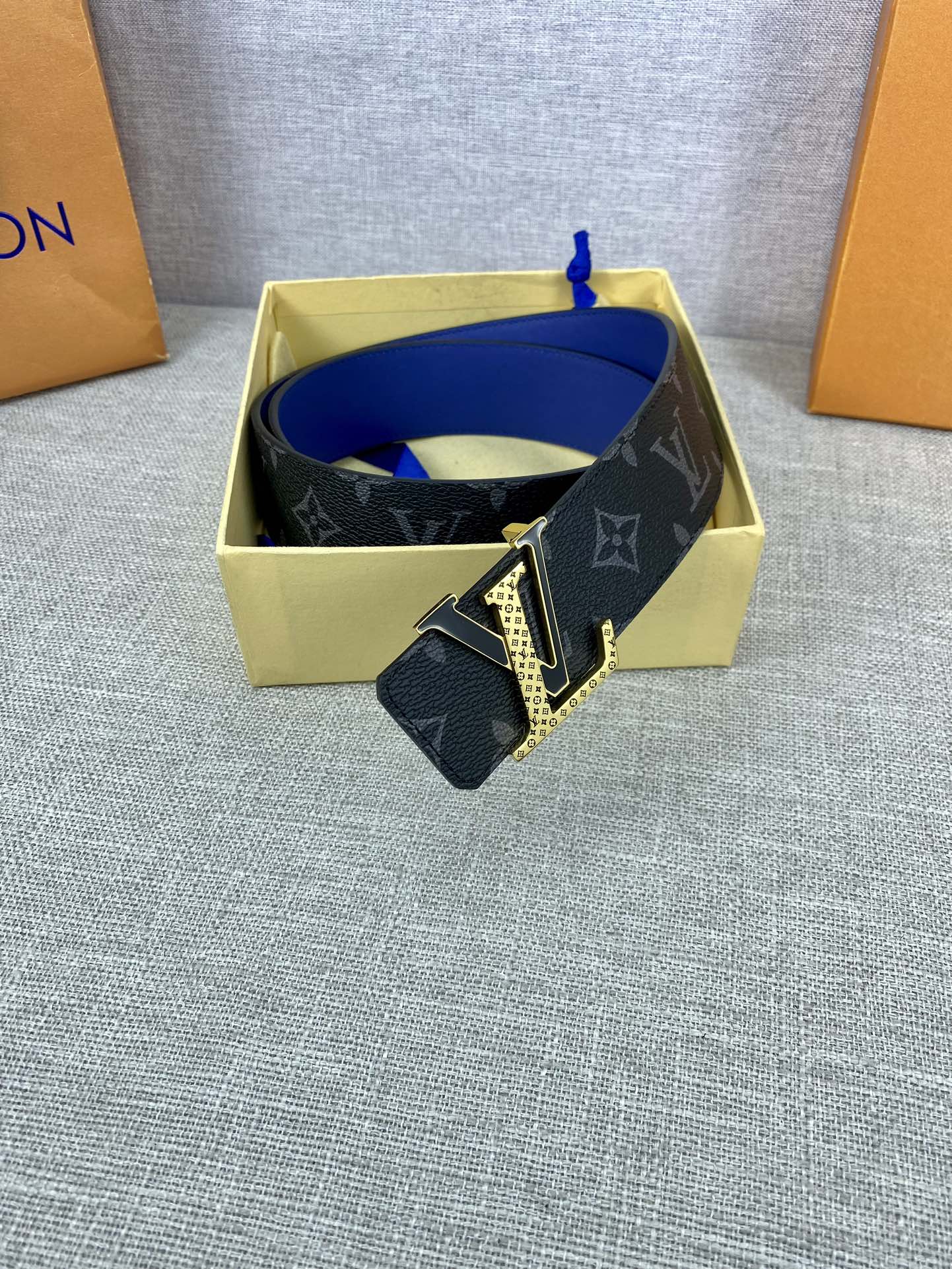 作为路易威登备受喜爱的设计之一LVI