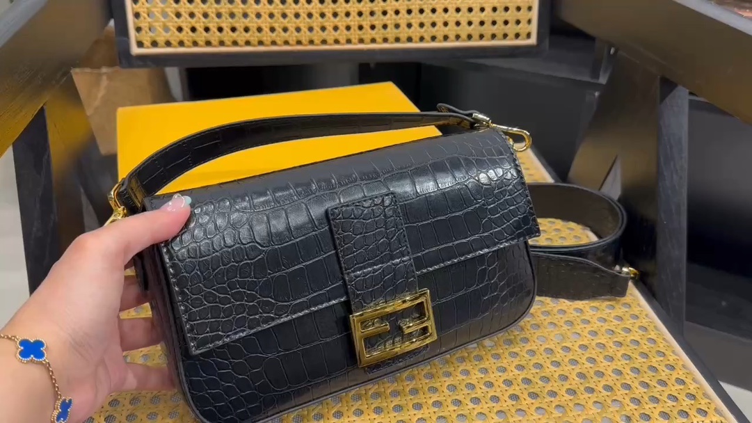 Yupoo Gucci Bags Watches Nike Clothing Jordan Yeezy Balenciaga Shoes

