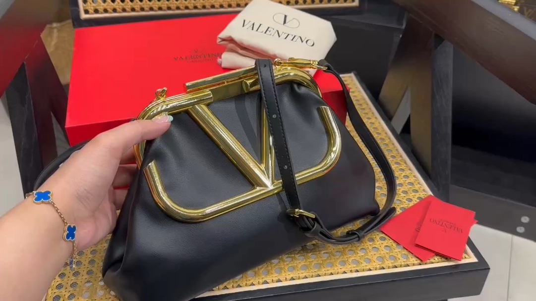 Yupoo Gucci Bags Watches Nike Clothing Jordan Yeezy Balenciaga Shoes
