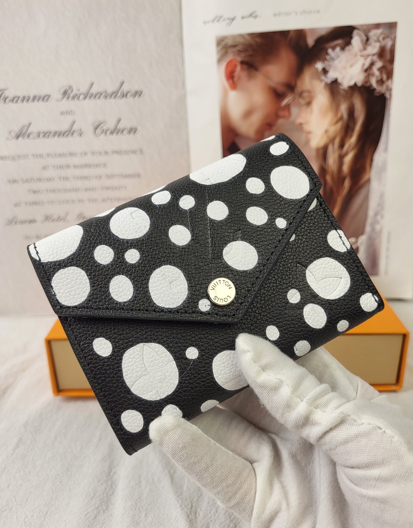 Louis Vuitton x Yayoi Kusama Zippy wallet front view