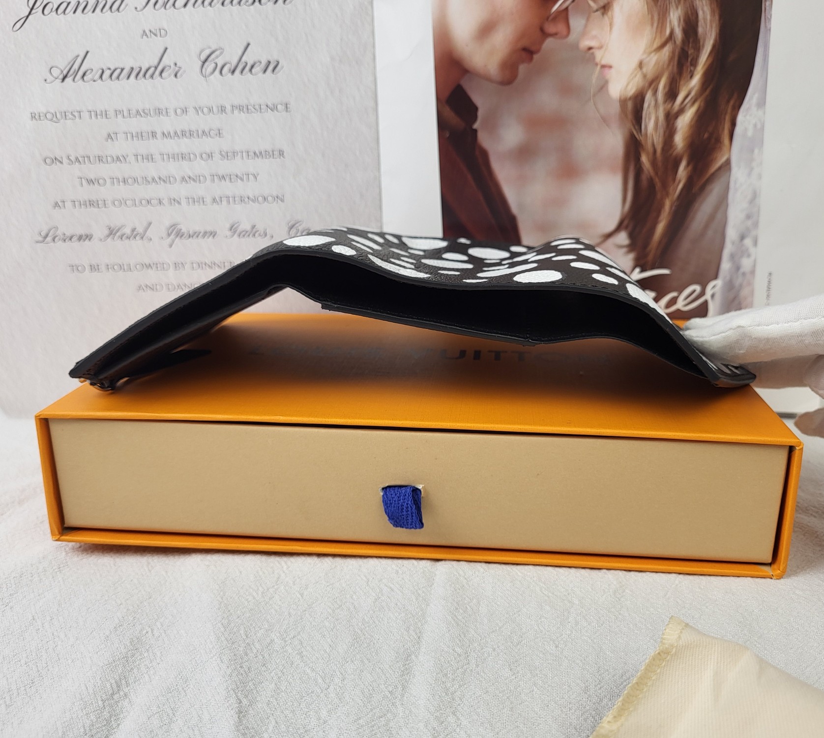 Louis Vuitton x Yayoi Kusama Zippy wallet full view