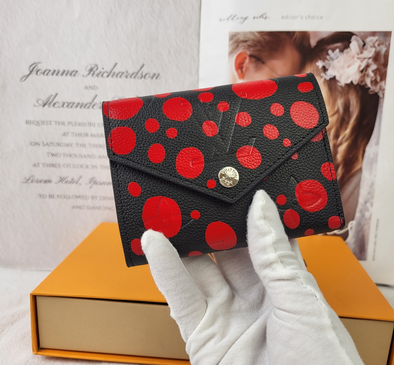 Louis Vuitton x Yayoi Kusama Zippy wallet front view