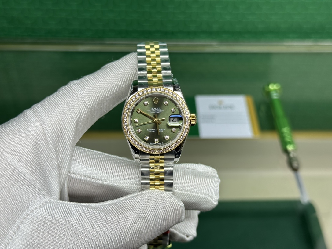 NO:143339,Small log 28mm olive green 18K gold plated ETA2671 Swiss machinery 316L stainless steel material, gold19860909小日志28mm橄榄绿 镀18K间黄金 ETA2671瑞士机械 316L精钢材质,,gold,Watch