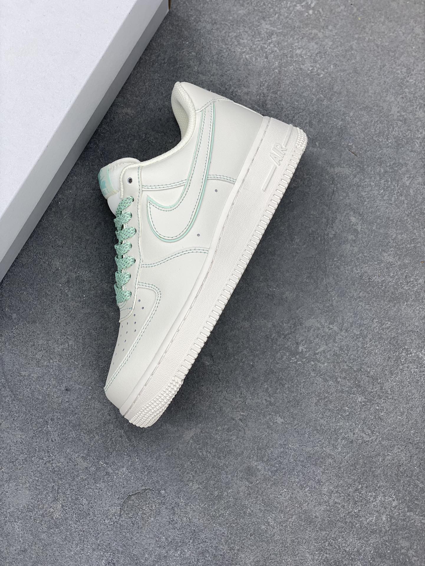 Nike Air Force 1 Low '07 'Lola Bunny' Cream White Casual Sneakers 8 i1685213114 3202 6