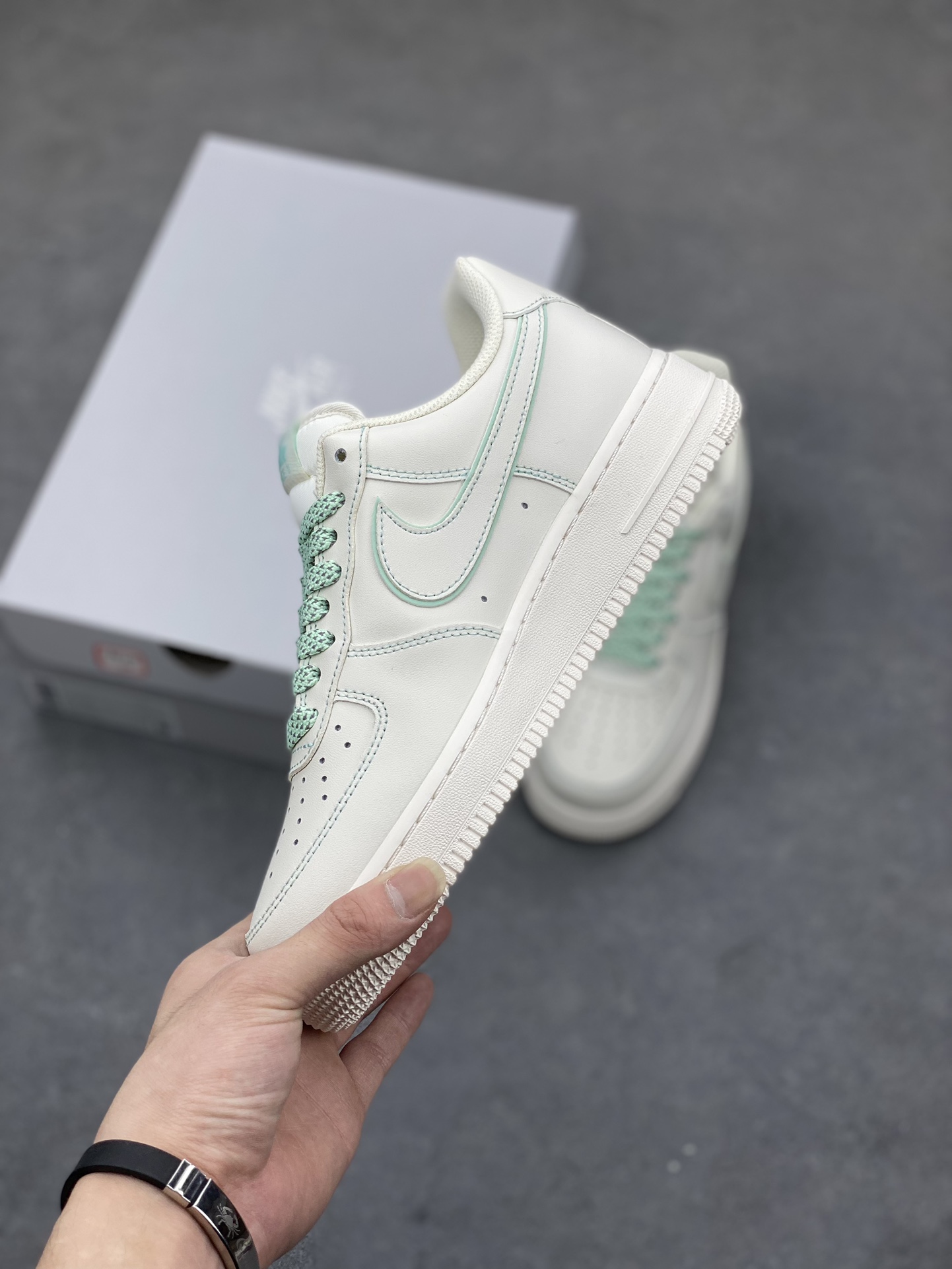 Nike Air Force 1 Low '07 'Lola Bunny' Cream White Casual Sneakers 4 i1685213114 3715 2