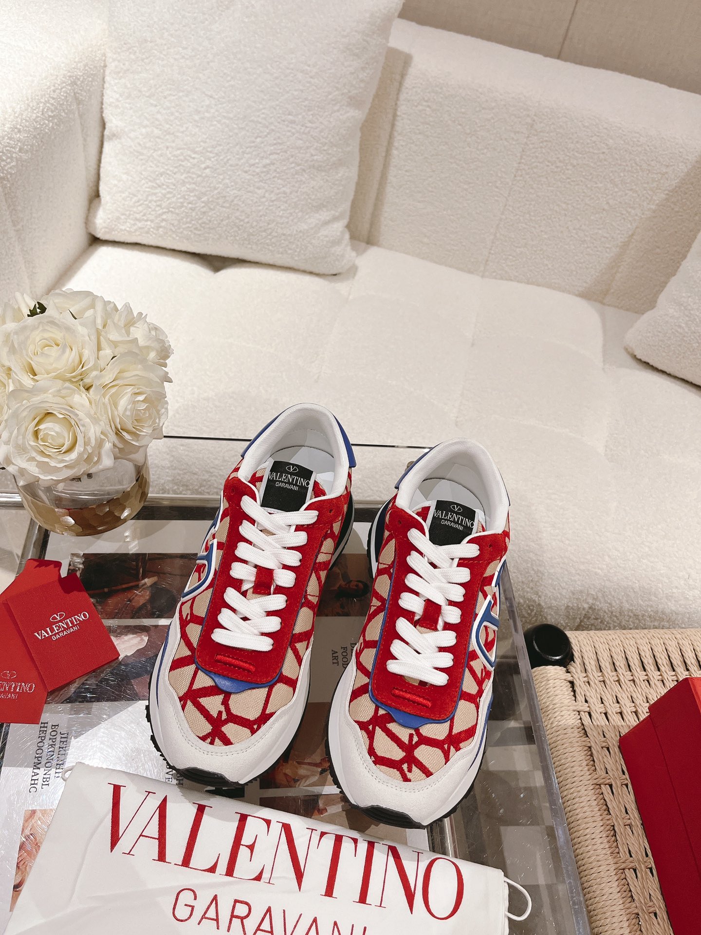 NO:164472,Couple model VALENT*NO Warren Fashion Counter Air Cushion Casual Shoes New Style!  Many big-name stars, the same style as Internet celebrities!  The original purchase is absolutely purchasing grade, and the technical mesh fabric cowhide upper is selected, and the sheepskin splicing air cushion is spliced ​​sole 