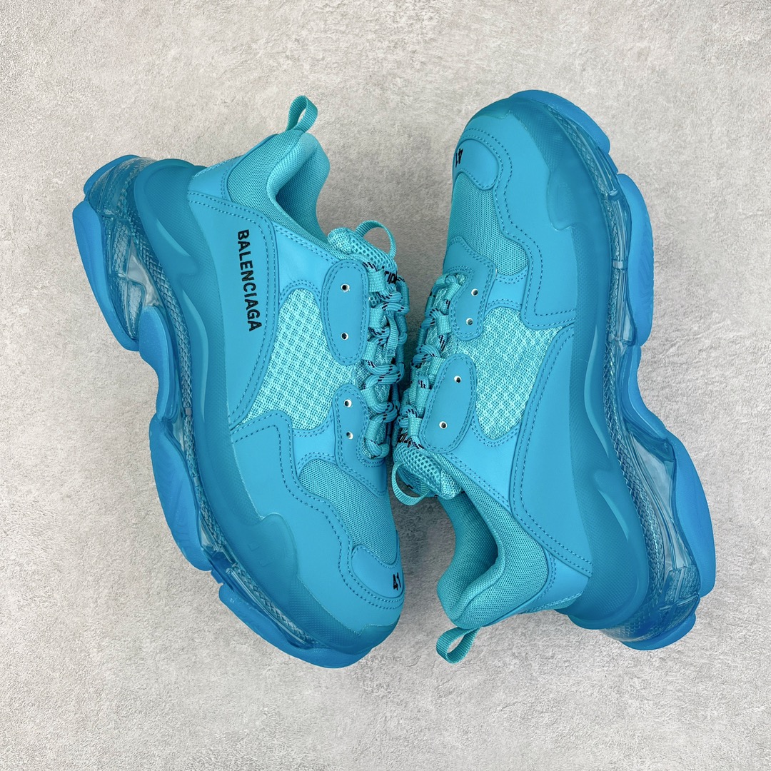 图片[3]-💰400 ＃VG零售版 BALENCIAGA Triple S Clear Sole Sneaker 巴黎世家复古透明气垫运动鞋 黑色做旧 全套原纸板楦头开发 最原汁原味的灵魂版型 全鞋荧光划线卡点 胶水把控整洁度追求极致完美 每一双都是工艺品 多重QC质检 超越公司货的品控标准 实实在在的免检产品 原盒原配 正确字体电绣 粗细、位置、大小正确 侧边TPU 透气孔匹配意产原版 正确气垫分离大底 TPU软底 原版一致大底LOGO 立体感十足 原厂皮料水洗做旧 采购原厂网纱 小牛皮 小羊皮和网眼 复杂的三层外底 采用Clear Sole技术将TPU注入鞋底内部可产生气泡 以提供更多舒适感 更轻的鞋子和减震效果 脚趾边缘绣有尺寸 侧面绣有徽标 背面压印徽标 舌头上的Triple S橡胶品牌 2个鞋带环 包括1个功能环 运动系带系统 带12个织物孔眼 双色鞋带让人想起远足靴的鞋带 后部拉环和舌头拉环 水洗效果 打造老旧外观 正常尺码 Size：35 36 37 38 39 40 41 42 43 44 45 46 编码：by4936070-运动鞋