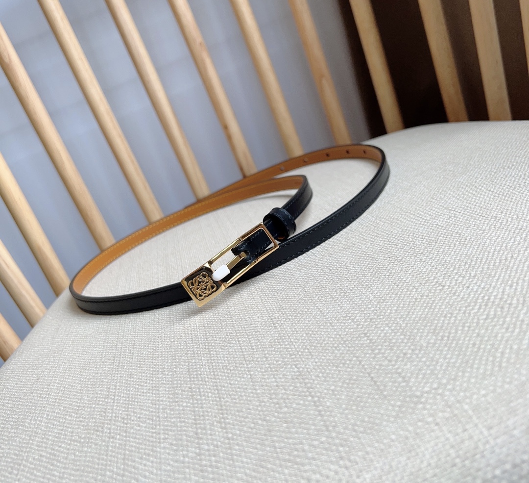 LOEWE罗意威专柜最新同款腰带[庆