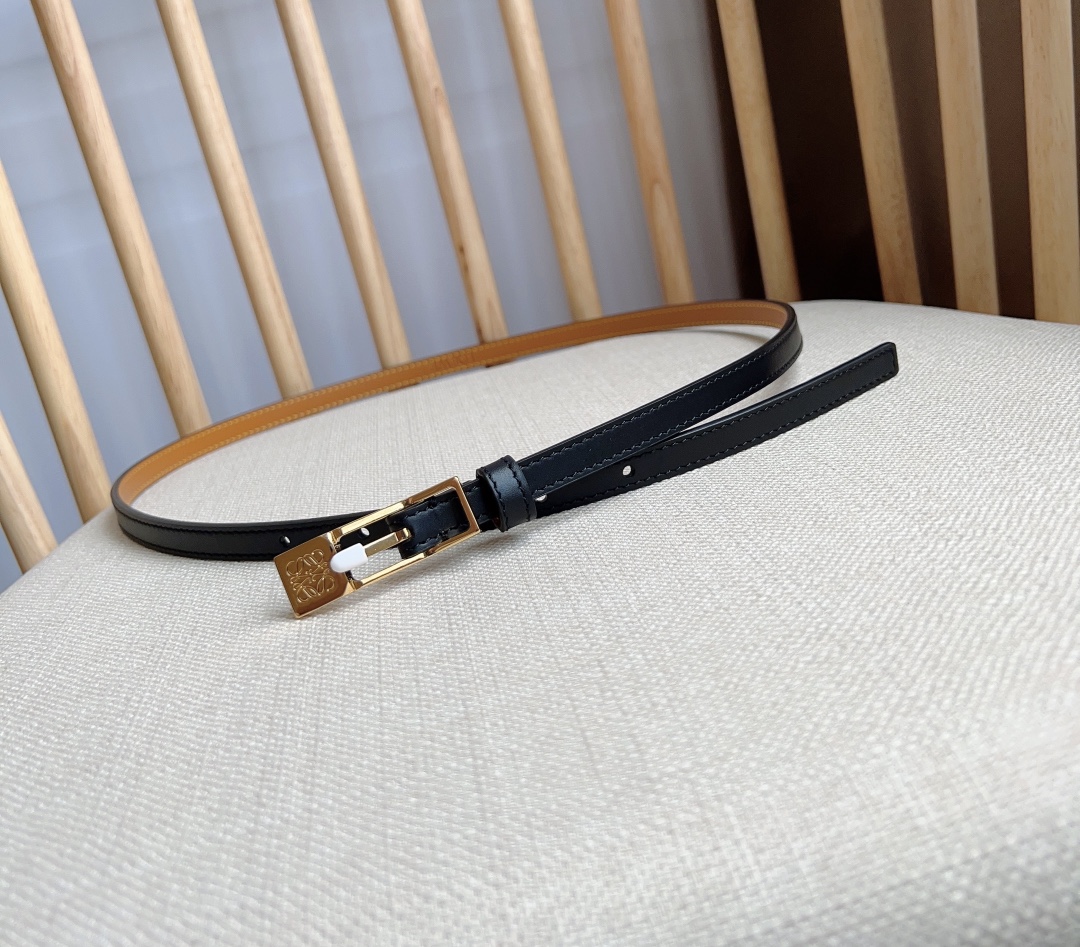 LOEWE罗意威专柜最新同款腰带[庆