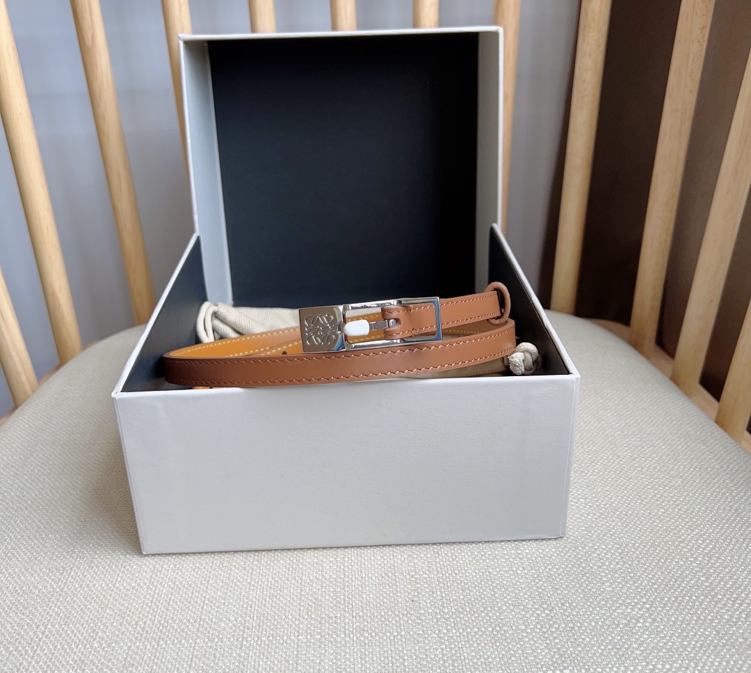 LOEWE罗意威专柜最新同款腰带[庆