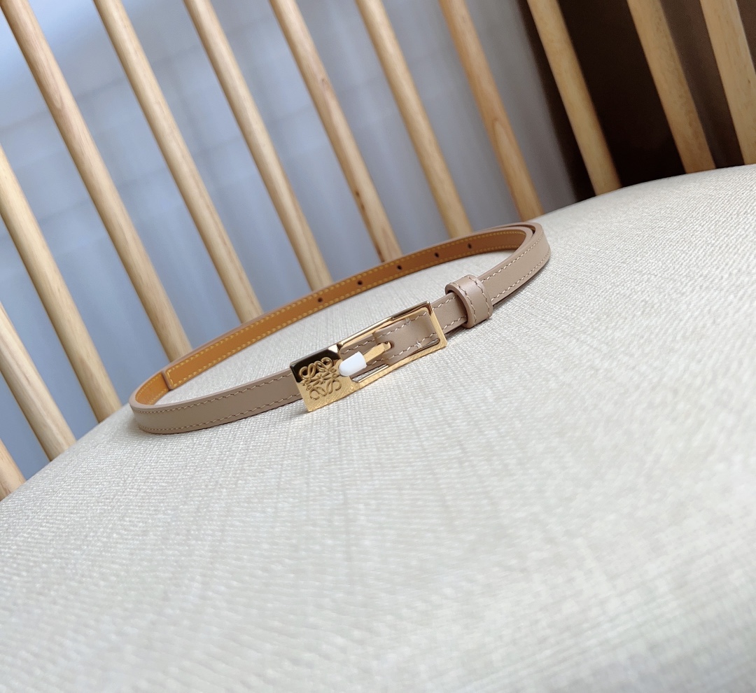 LOEWE罗意威专柜最新同款腰带[庆