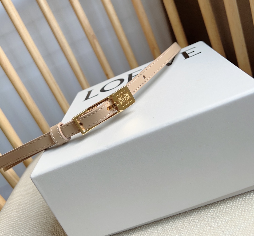 LOEWE罗意威专柜最新同款腰带[庆