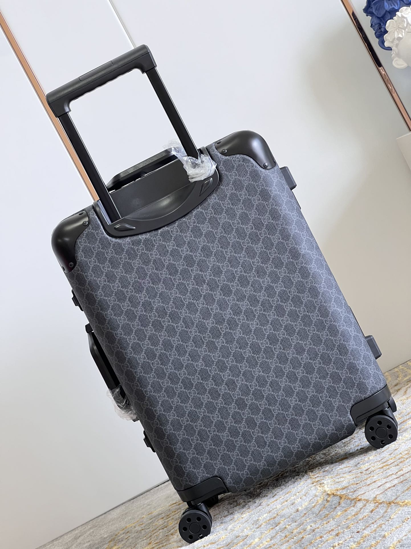 Gucci Horizon Monogram Rolling Luggage | Travel in Style and Sophistication 6 i1685253668 5714 4