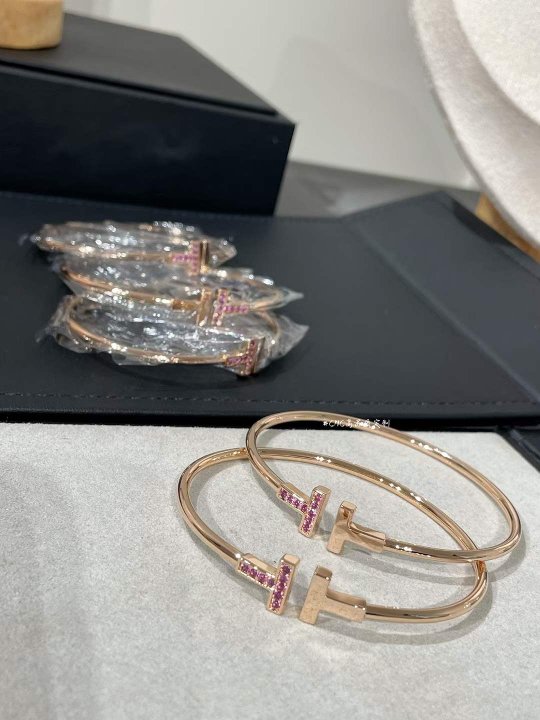 Tiffany & Co. Tiffany&Co.圣诞粉钻双T手镯