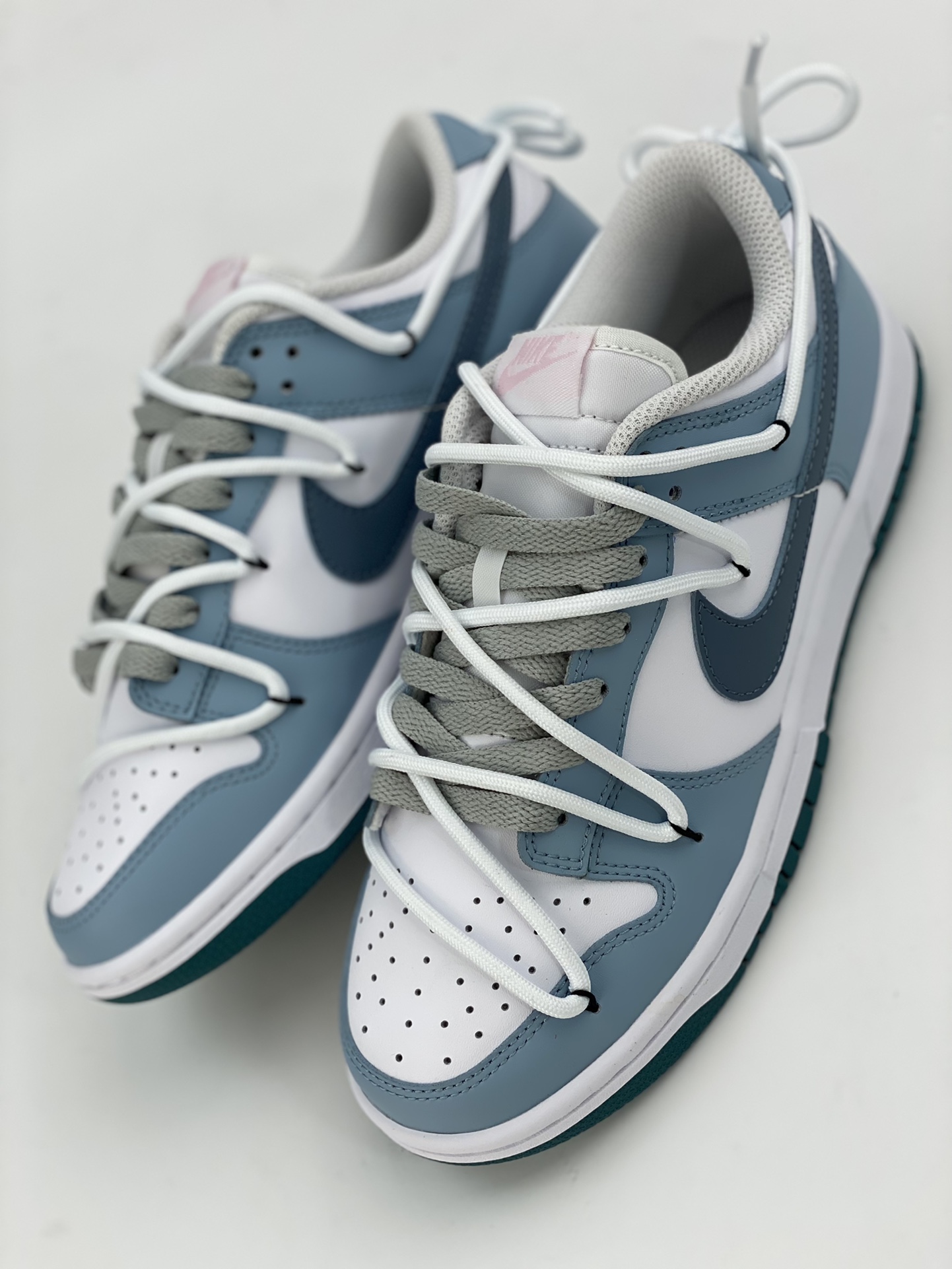 Nike SB Dunk Low strappy soda gray white blue FD9911-101