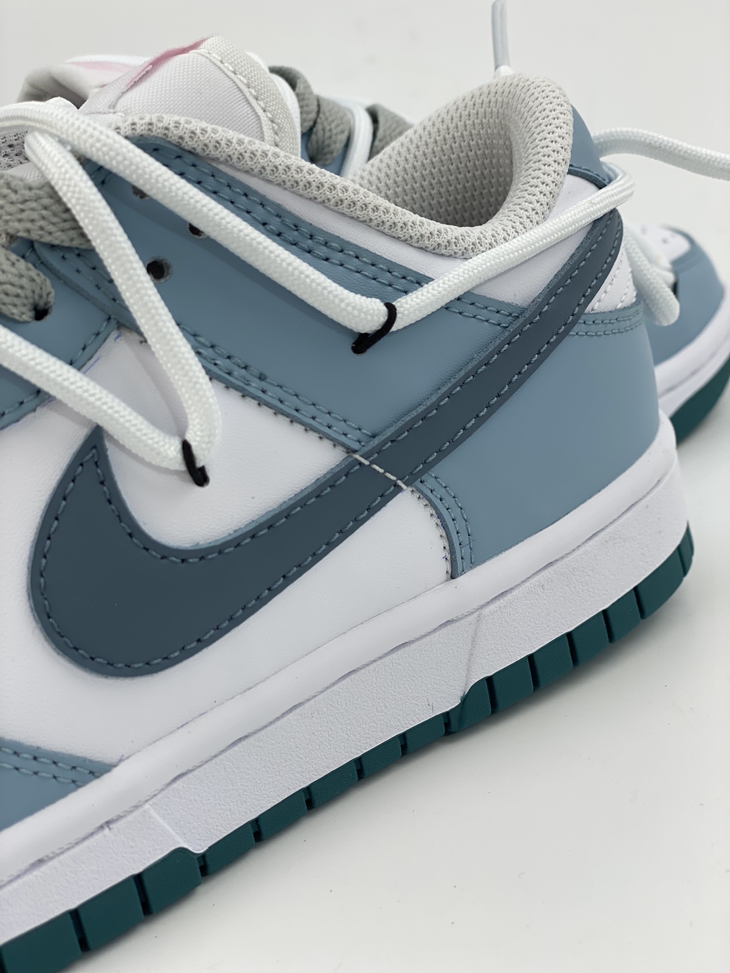 Nike SB Dunk Low strappy soda gray white blue FD9911-101