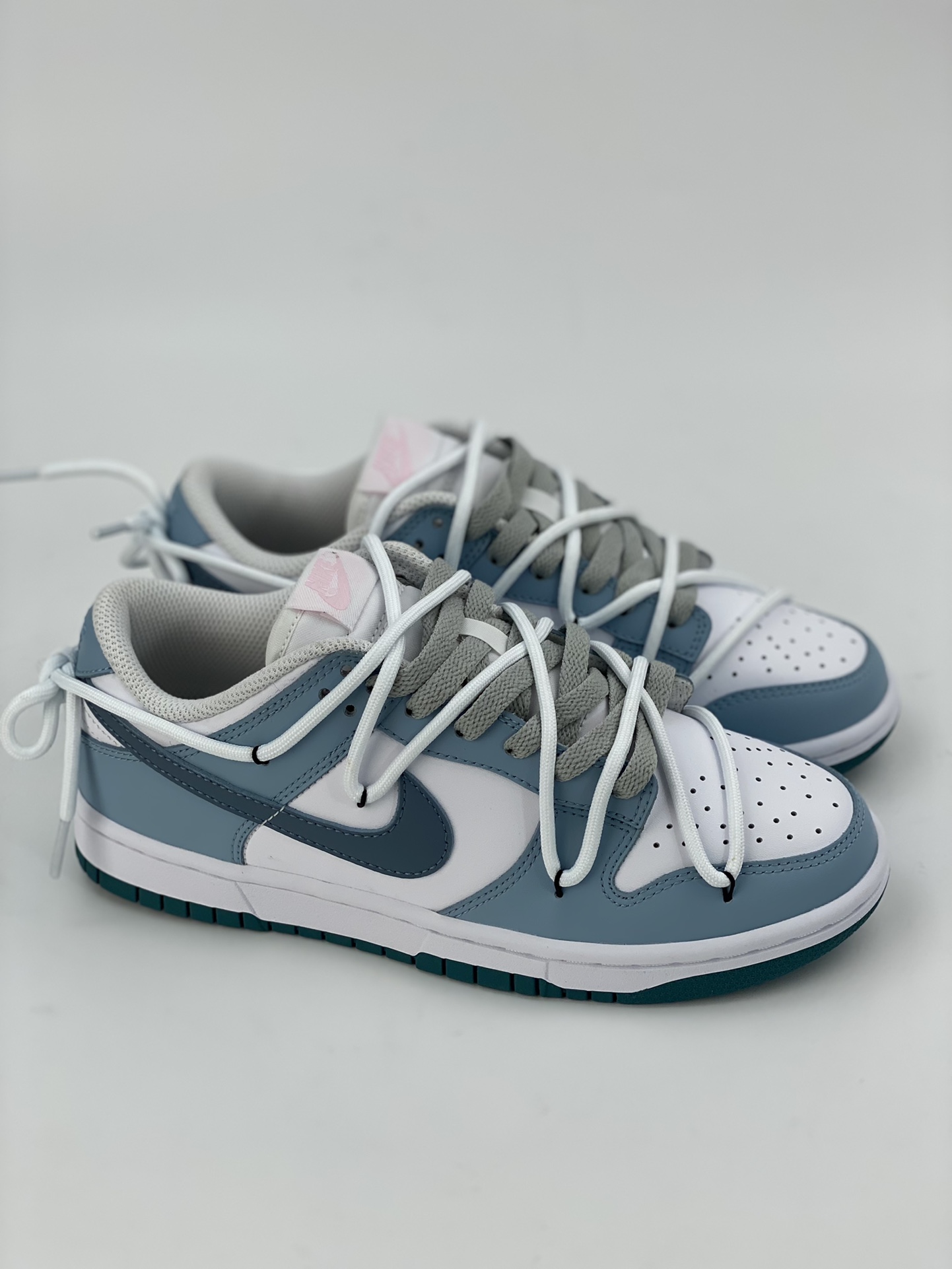 Nike SB Dunk Low strappy soda gray white blue FD9911-101