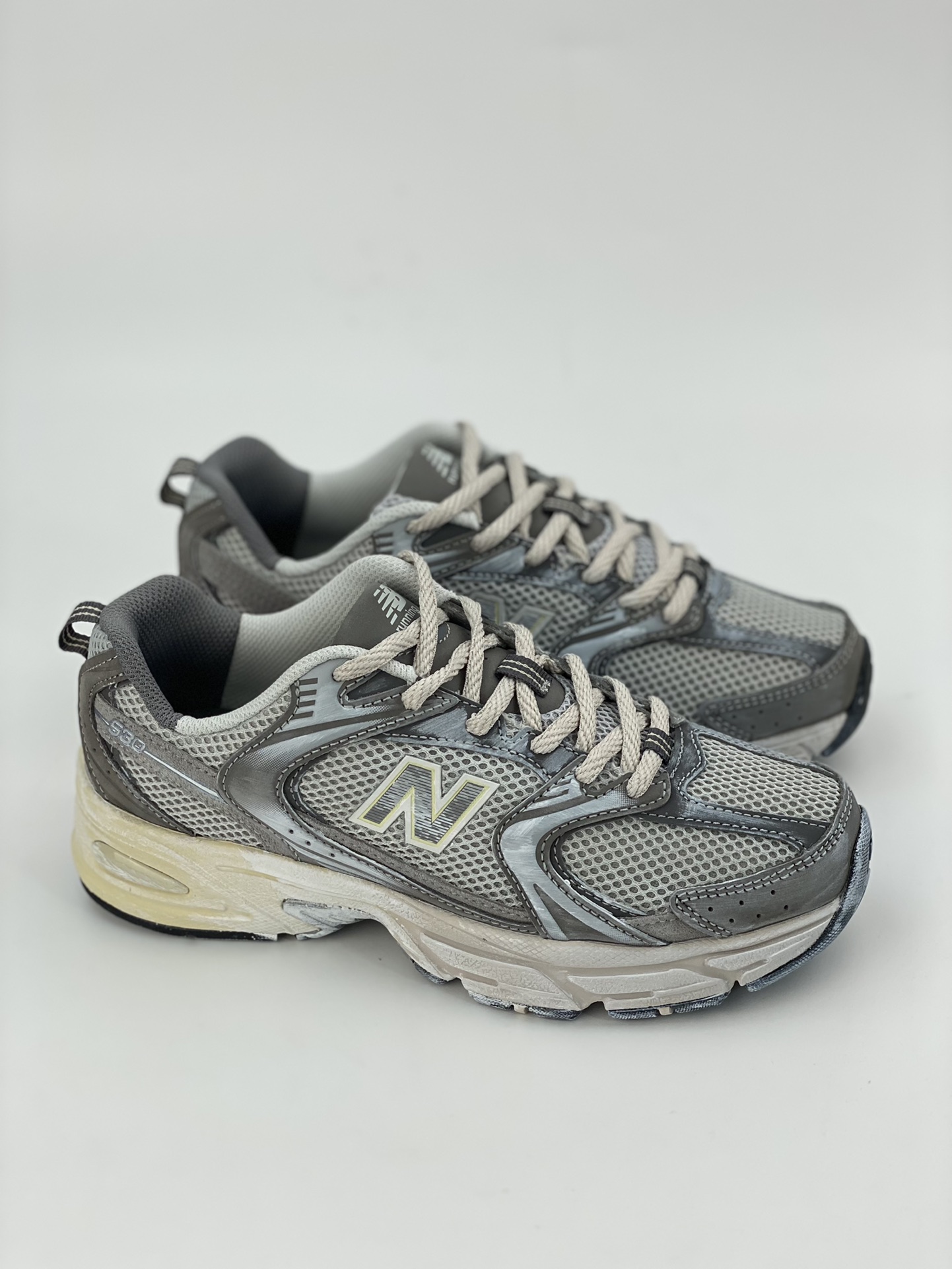 New Balance NB530 series leather distressed retro casual jogging shoes MR530TG