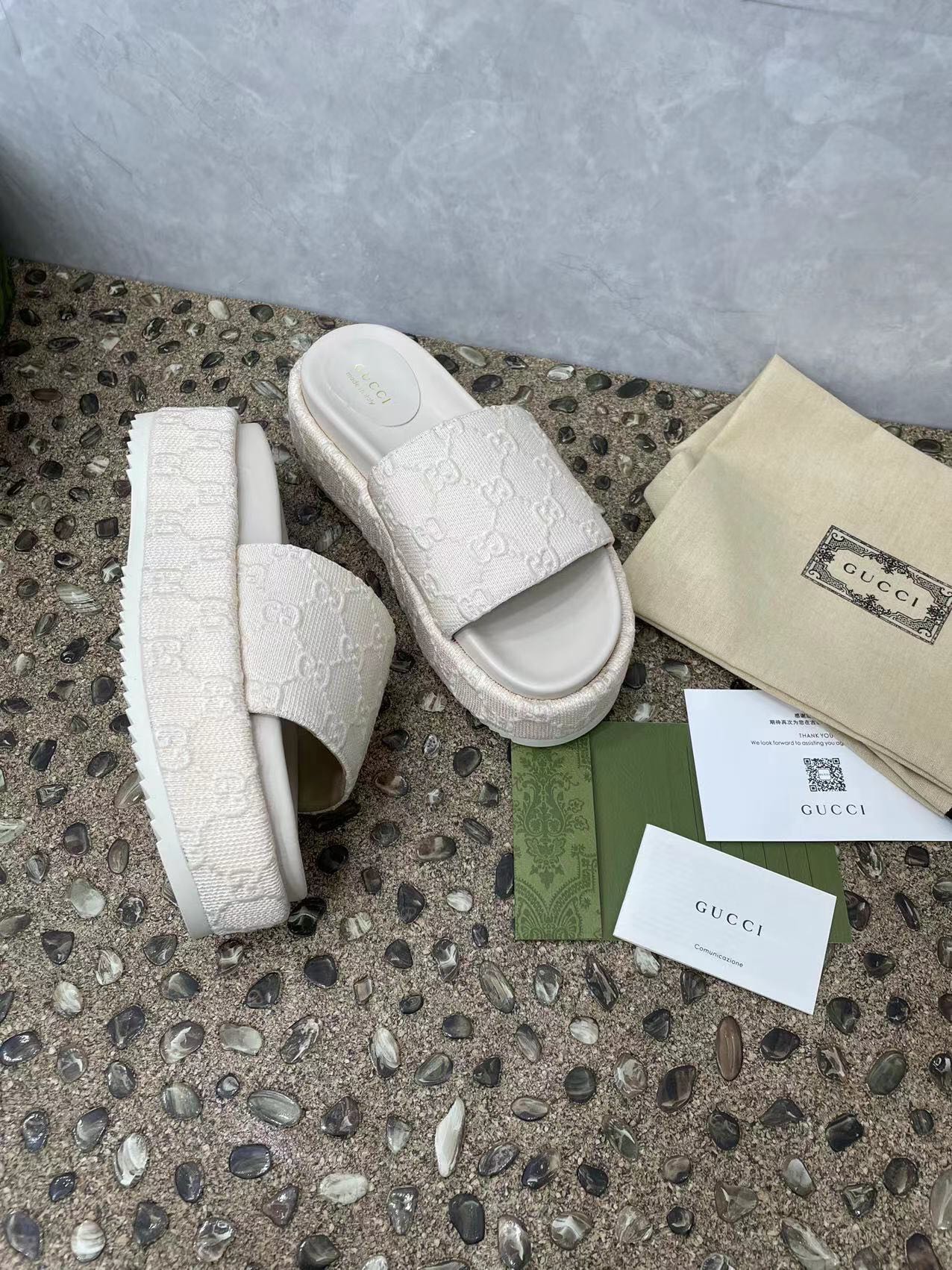 P220GUCCI Sitio web oficial Nuevo Sandalias de fondo grueso para mujer Primavera Verano Nuevo El log