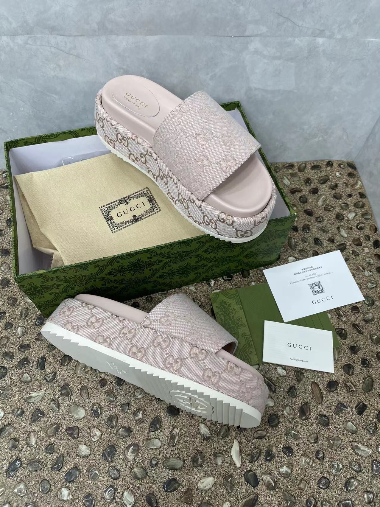 P220GUCCI Sitio web oficial Nuevo Sandalias de fondo grueso para mujer Primavera Verano Nuevo El log