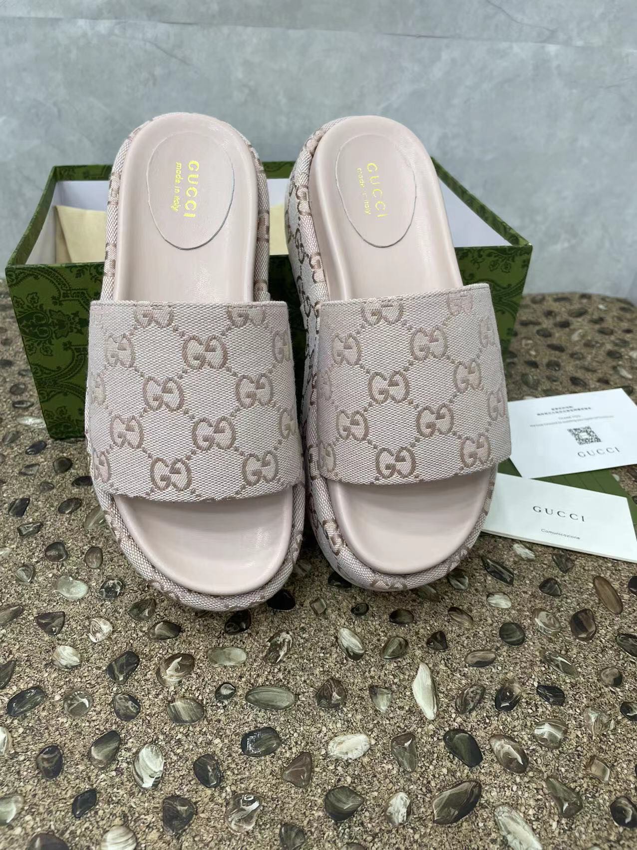 P220GUCCI Sitio web oficial Nuevo Sandalias de fondo grueso para mujer Primavera Verano Nuevo El log