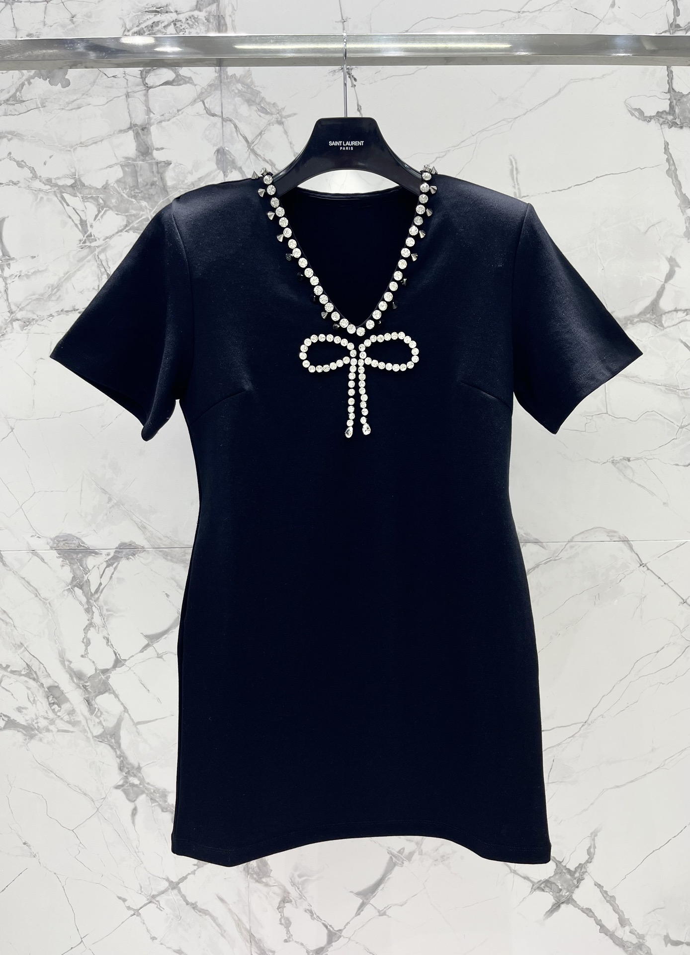 NO:825801,*Saint Family heavy-duty short-sleeved dress with shoulder pads, collar diamonds, beaded butterfly diamonds, shoulder pads that can be manually removed, size SML, Saint Laurent-clothing, saint laurent, skirts, T-shirt,19860909* 圣家 垫肩重工短袖连衣裙 领钻钉珠蝴蝶钻 垫肩可手工拆卸 码数SML,圣罗兰-服装,saint laurent,skirts,T-shirt,,Women's clothing