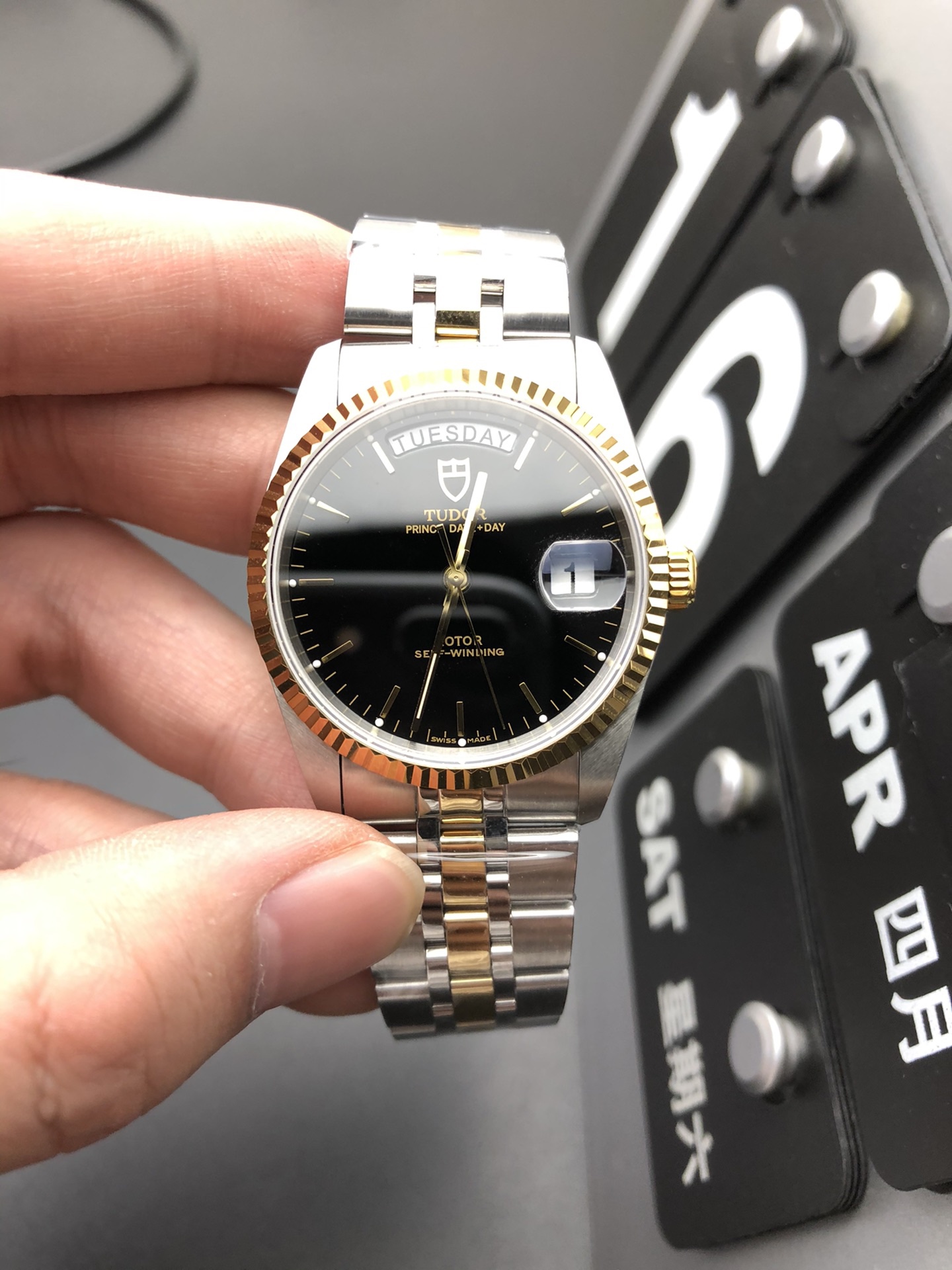 Tudor ZF36 帝舵