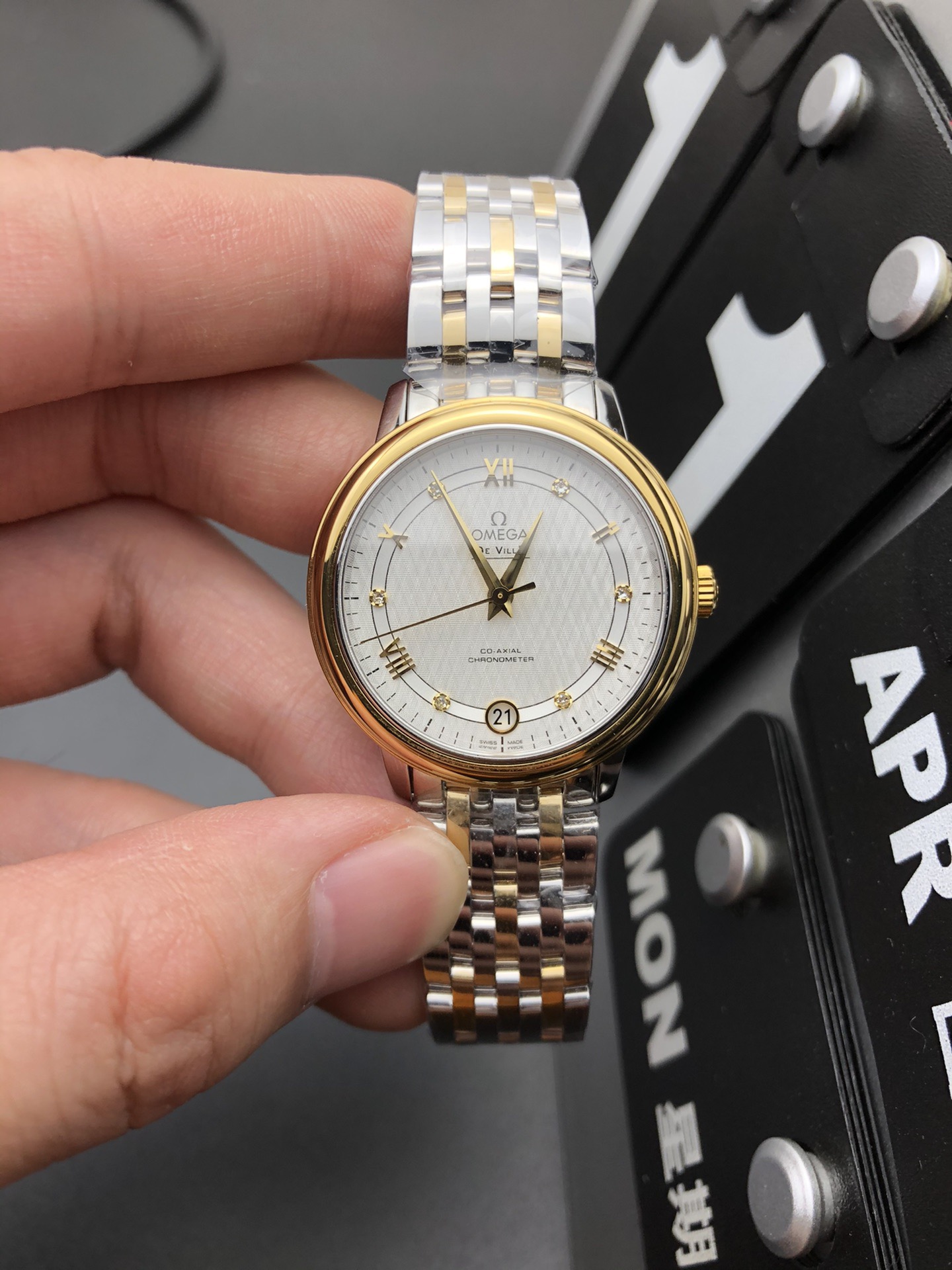 Omega MKS 女蝶飞