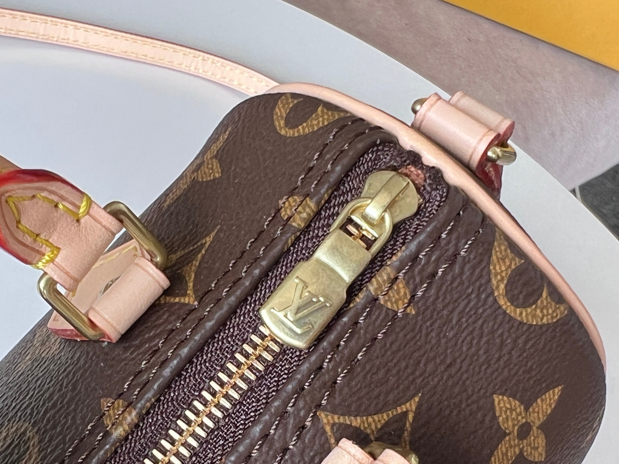 NO:200769,Original leather Model M61252 Nano Seedy Pillow Bag, LV [Top Original List], louis vuitton19860909原厂皮 型号M61252 Nano Seedy 枕头包,LV【顶级原单】,louis vuitton,Bag