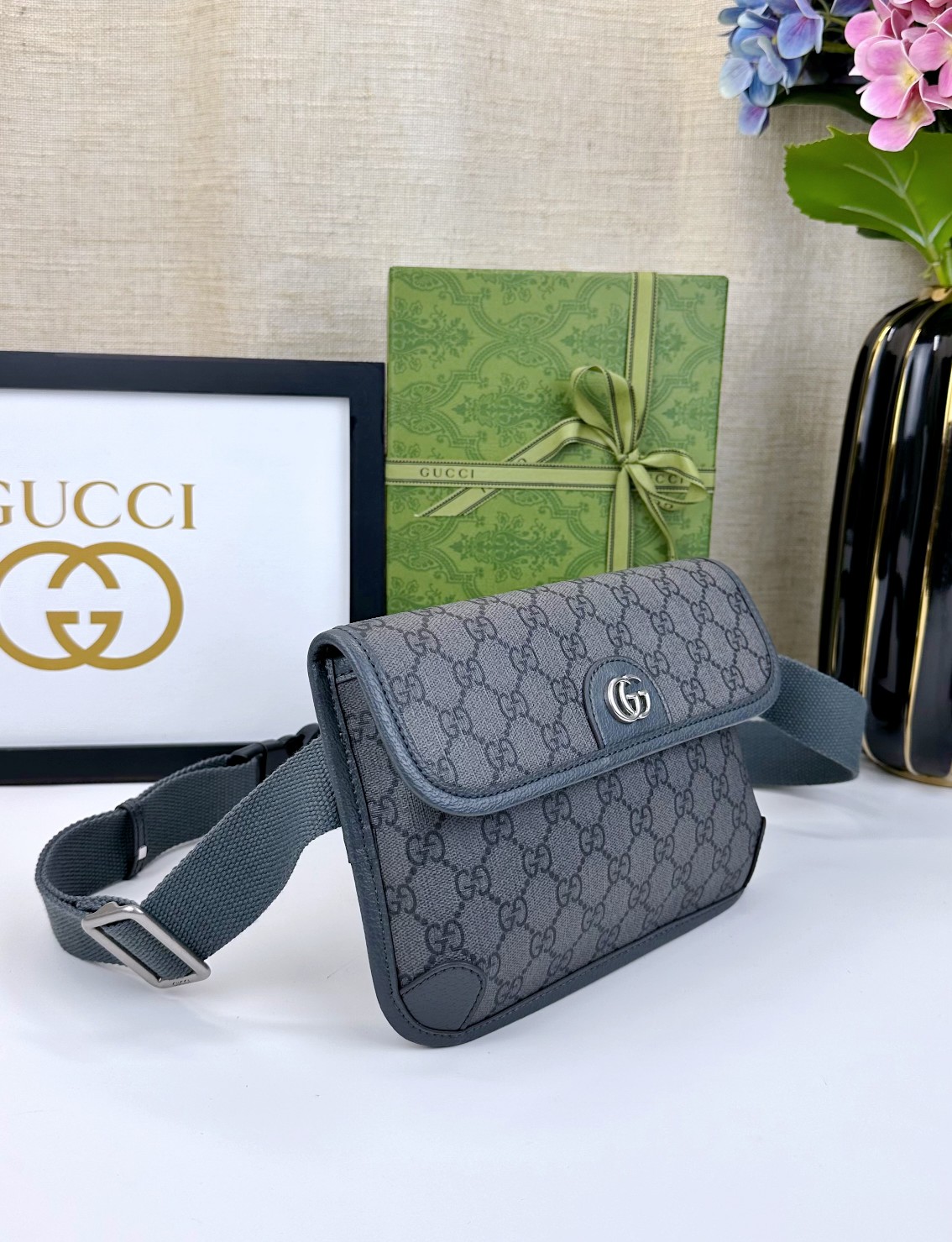 Gucci Ophidia GG小号腰包 - 現代的なデザインと伝統の融合