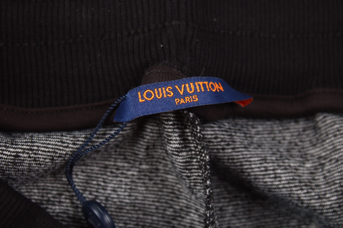 190 Louis Vuitton 23SS 满印老花短裤