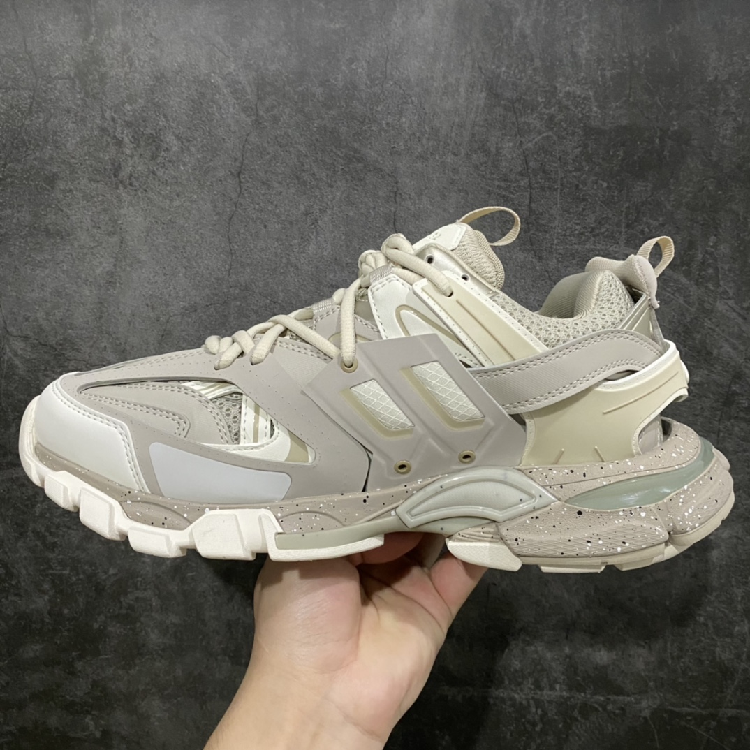 图片[2]-【VG版本】 巴黎世家3代系列 Balenciaga Track 3.0 低帮老爹鞋 奶茶棕n纯原版本 原装大盒 从里到外 一切百分百还原官方配置顶级专供碾压市面真标版本n整双鞋子从头到尾难度极高  原鞋购入开版n里里外外已攻破任何细节部位 韩国订单需求 无可挑剔 尺码：35 36 37 38 39 40 41 42 43 44 45 46-莆田鞋批发中心