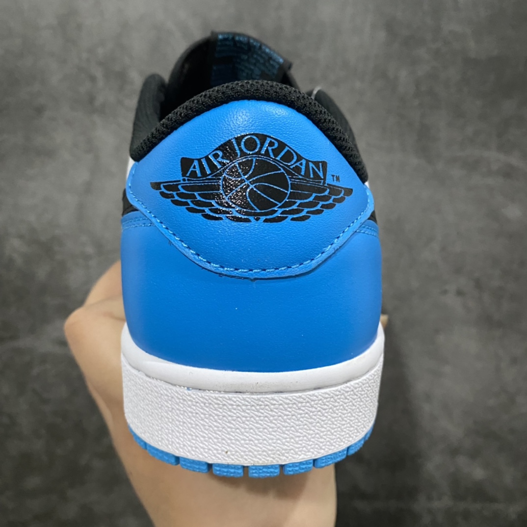 图片[4]-【莞产小纯原】Air Jordan AJ1 Low 低帮 黑白蓝CZ0790-104全新流水线出品 原鞋原楦原纸板开发 全鞋电脑针车 原厂内置全掌气垫 原盒内在原标 唯一Zp原版鞋带绑法 免检产品 全新2022版型 全头层皮料 完美零毛边处理 原厂配置全掌气垫SIZE：36 36.5 37.5 38 38.5 39 40 40.5 41 42 42.5 43 44 44.5 45 46-莆田鞋批发中心