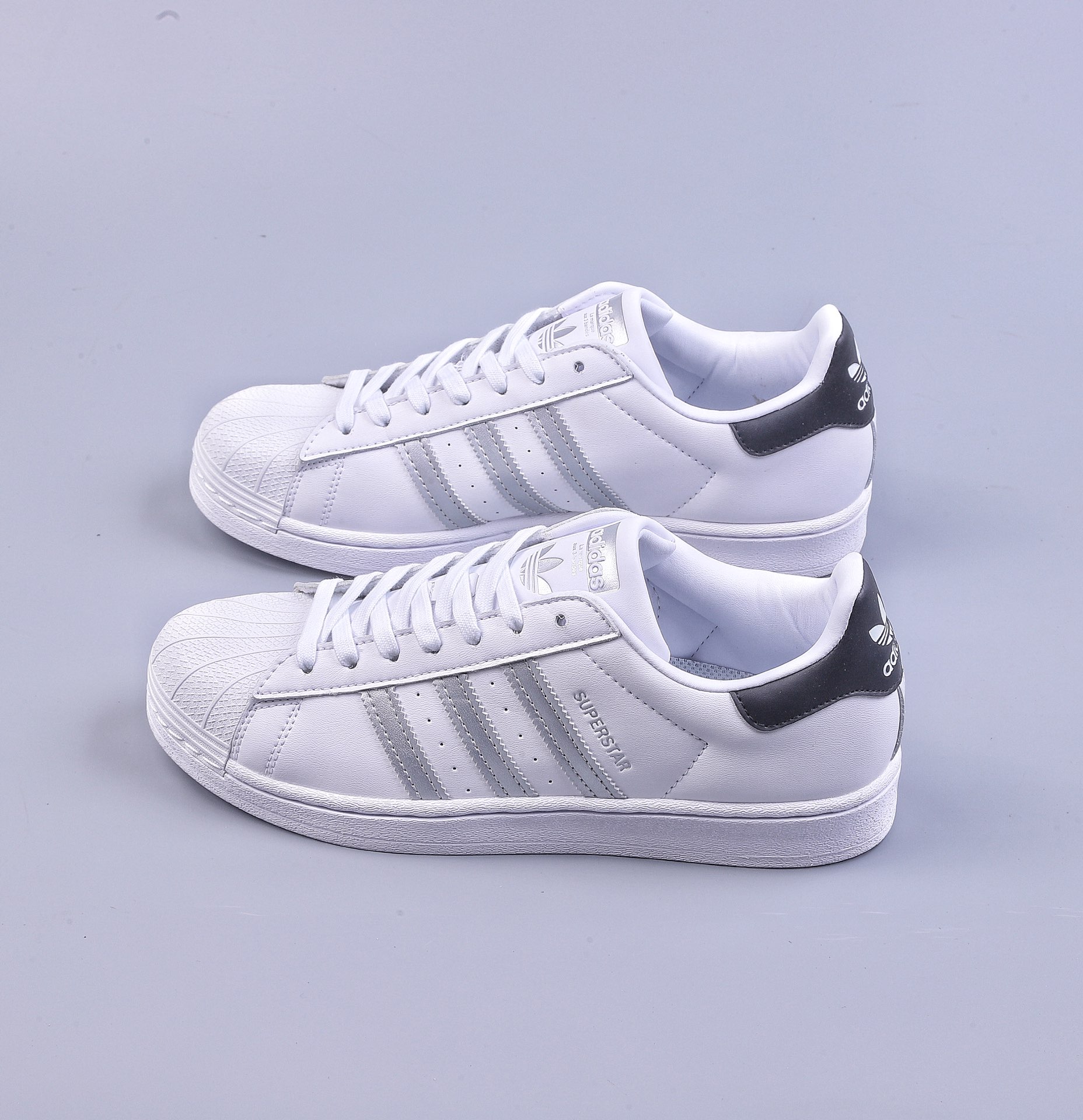 Adidas Originals Superstar uses new top layer stitching leather material HQ4256