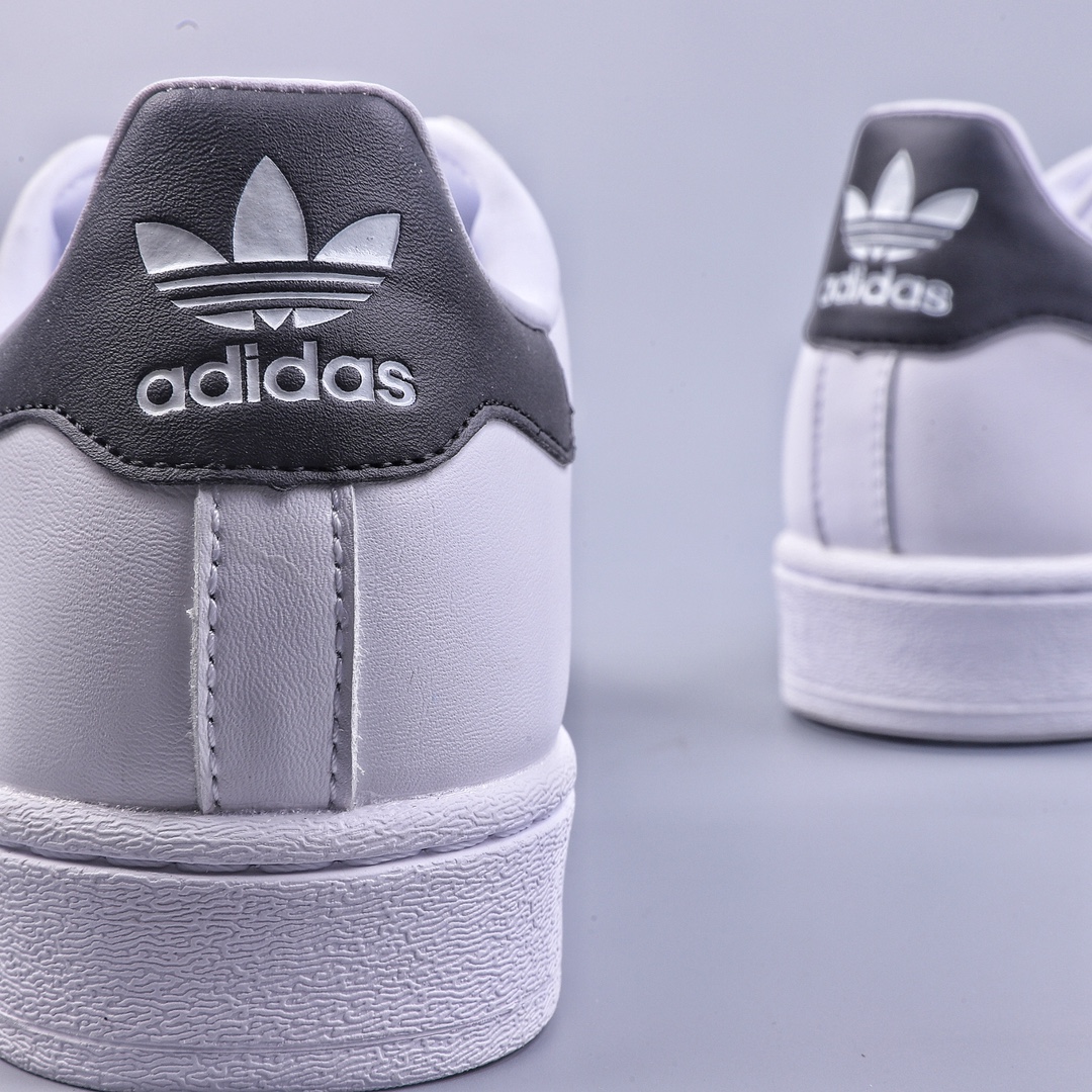 Adidas Originals Superstar uses new top layer stitching leather material HQ4256