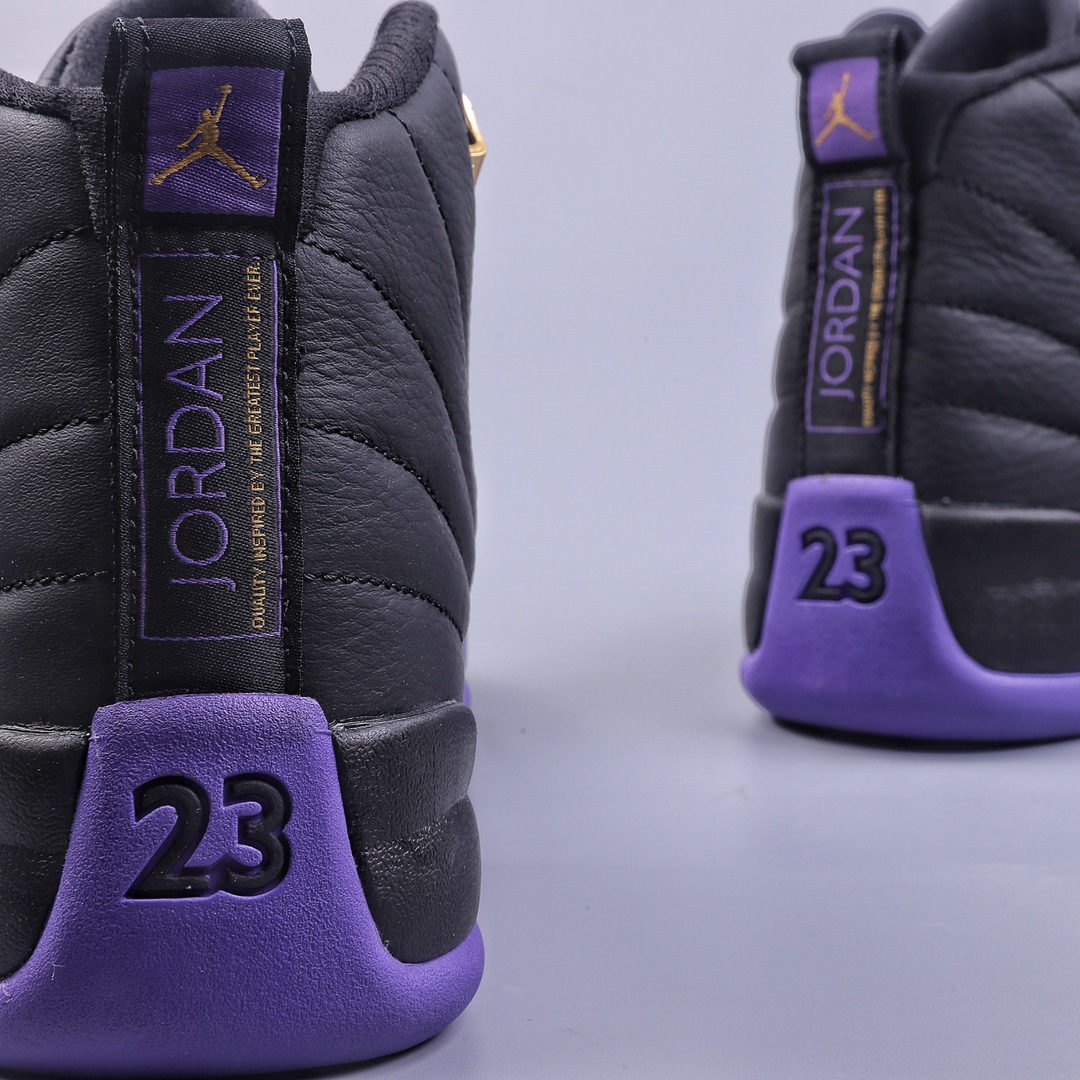 The entire Air Jordan 12 ”Stealth” shoe is made of top-layer leather CT8013-057