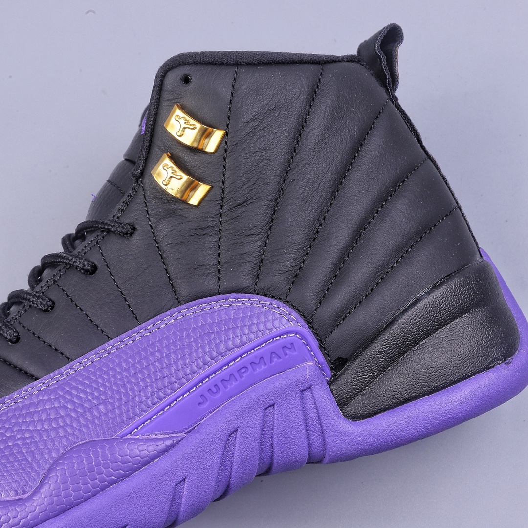 The entire Air Jordan 12 ”Stealth” shoe is made of top-layer leather CT8013-057