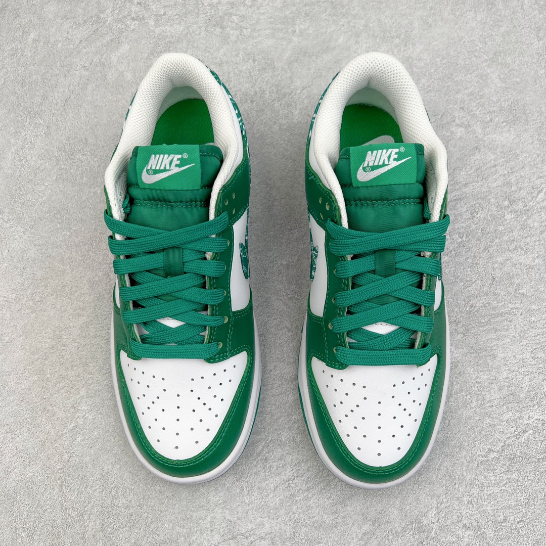 图片[2]-零售💰180 ＃KZ神版福利回馈‼NK Dunk Low  \”Green Paisley\” 绿色佩斯利腰果花 DH4401-102 毫无疑问市场中端王者 全码福利开炸 长期补货价格一步到位 毫无疑问市场中端王者 实力大厂出品 新配色陆续开发 利润个位数只为口碑 全套原纸板楦头开发 确保原汁原味 完美呈现DUNK版型 一比一鞋头弧度高度鞋身弧度 此版本只针对中端市场 皮料材质有所更替 其他数据细节工艺流程均保持一致 绝不口嗨 细节品控鞋型随意对比 独家私模官方第六代原厂航空铝磨具打磨大底 鞋头坡度极致还原 无解鞋型 原盒原配 圈内天花板工艺 原厂玻璃冲刀 超高清洁度 全鞋零毛边皮料切割 原厂中底布点胶 中底布拉帮走线遵循公司 SIZE：36 36.5 37.5 38 38.5 39 40 40.5 41 42 42.5 43 44 44.5 45 46 47.5 编码：by1936080-运动鞋