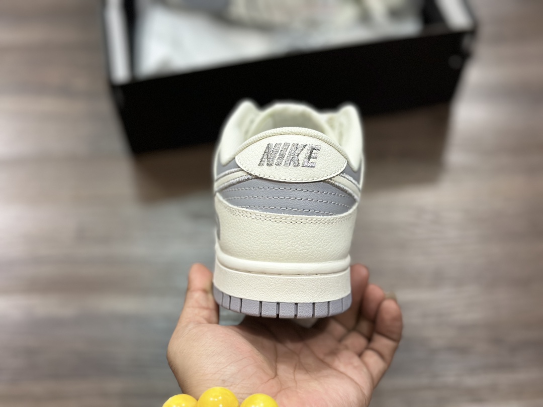 240 NIKE SB Dunk Low 低帮休闲运动鞋 XD1688-005