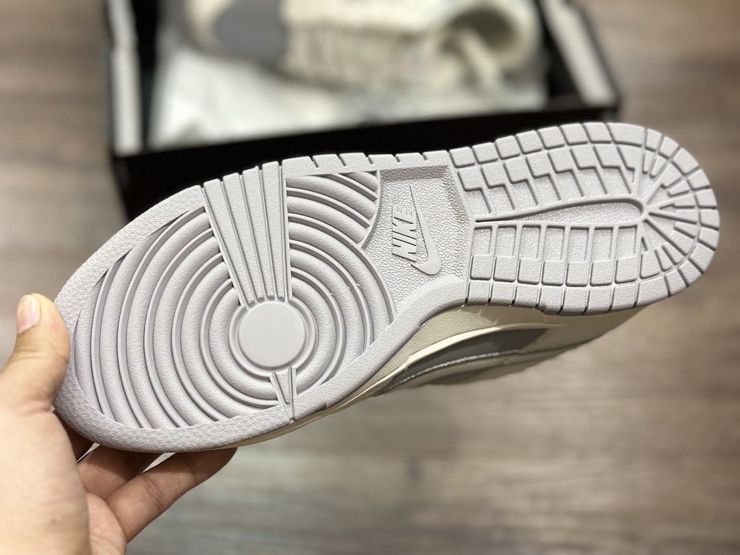 240 NIKE SB Dunk Low 低帮休闲运动鞋 XD1688-005