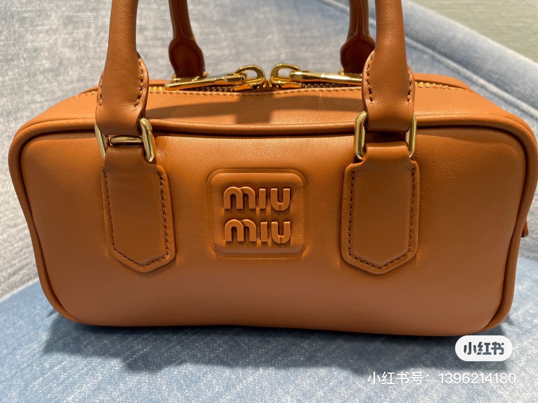 [Miu Miu Women