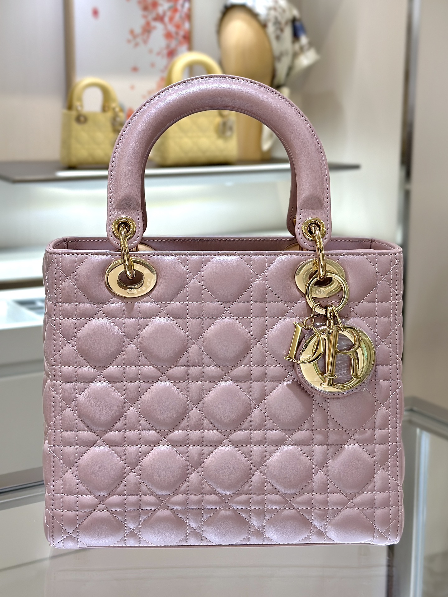 디올 Lady Dior 24cm 핑크 까나쥬 백 레플리카