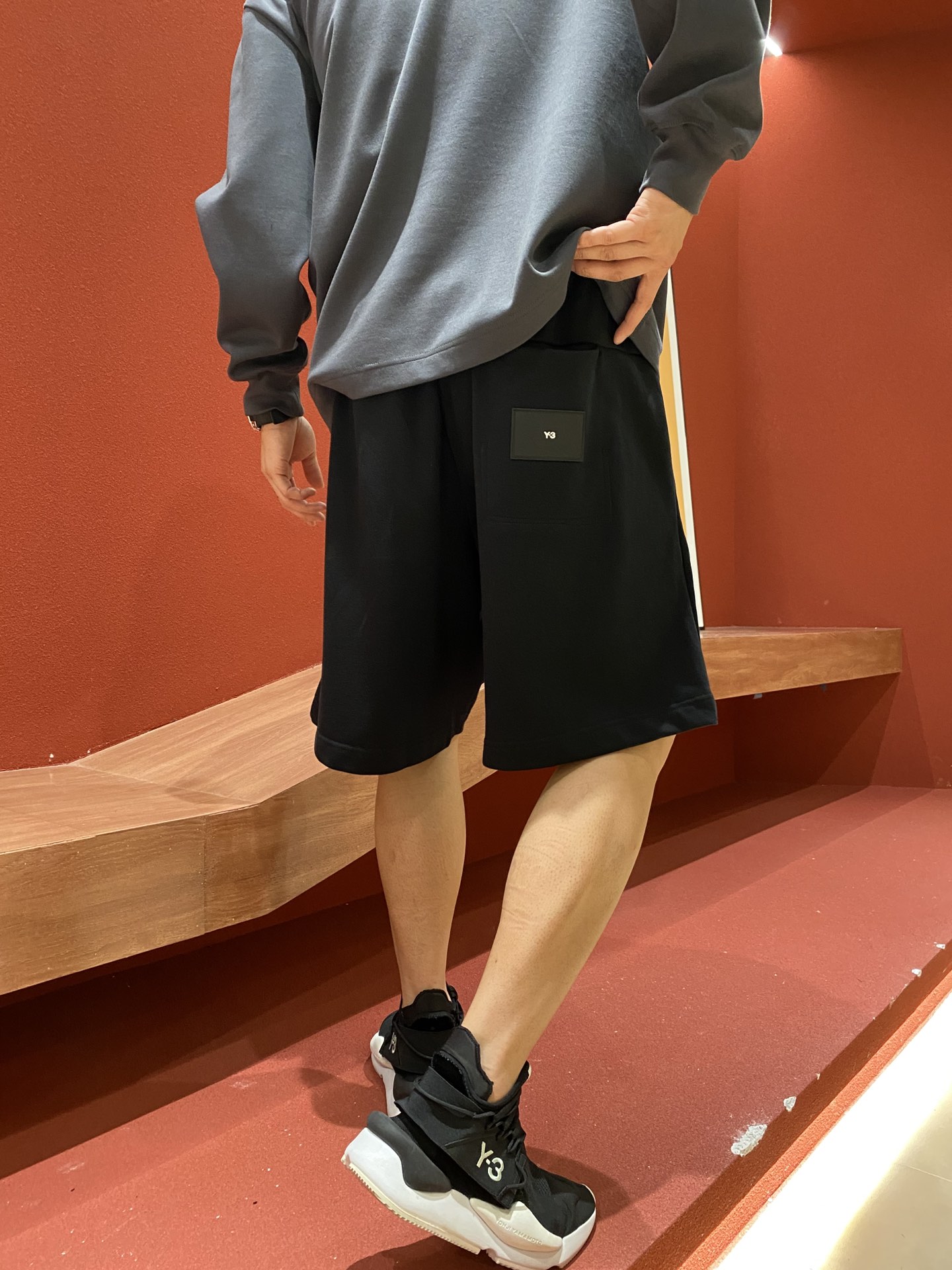 W-0Y-3山本耀司休闲时装短裤山本大师的设计立体结构性剪裁风格让简约不再乏味线条流畅版型立体感十足诠释