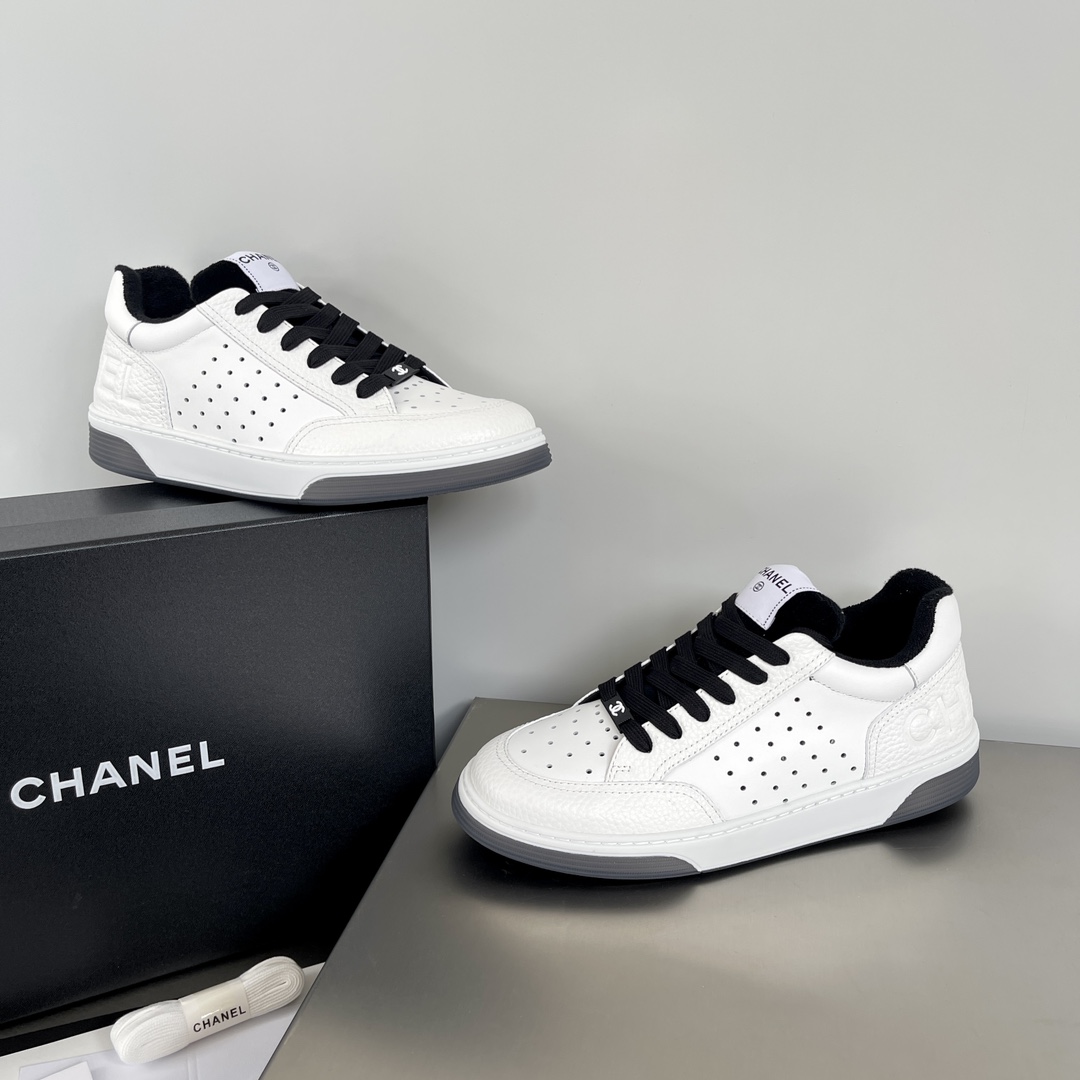 Precio real Chanel/Chanel Los nuevos zapatos deportivos casuales de cuero para hombre de Chanel están hechos de piel de…