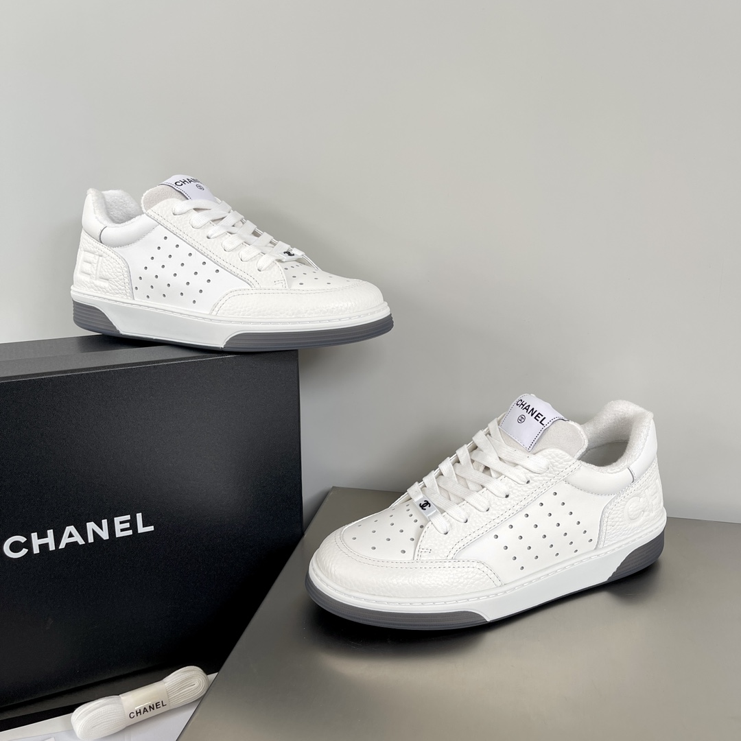 Precio real Chanel/Chanel Los nuevos zapatos deportivos casuales de cuero para hombre de Chanel están hechos de piel de…