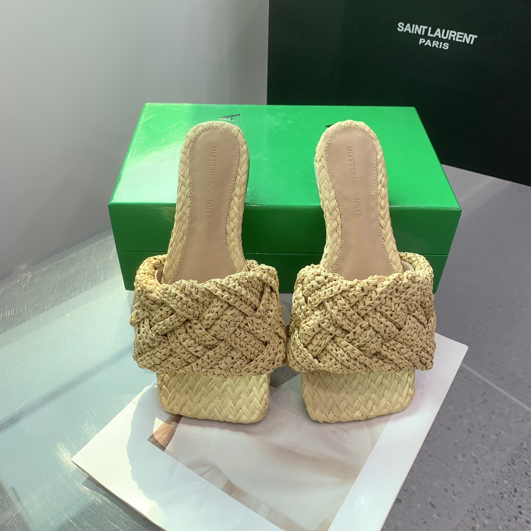 Bottega Veneta BV Butterfly Flat Shoes: Hand-Weaved Italian Leather Slippers, Comfortable and Stylish