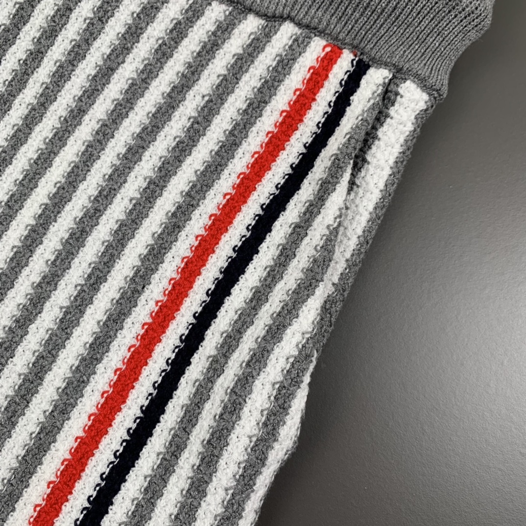 2024SS Tom Brown: Custom Knit Shorts with Muscular Knitting and Stylish Design - 图片 6