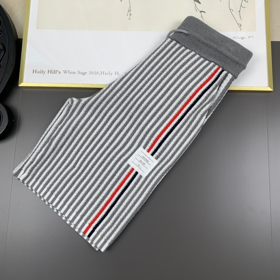 2024SS Tom Brown: Custom Knit Shorts with Muscular Knitting and Stylish Design - 图片 9